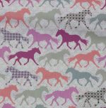 Tela caballos de colores fondo blanco